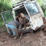 Stuck in the mud for over an hour... (© Christian Peeters